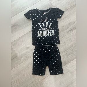 🔥3/$18🔥 Carter's Black and White Polka Dot Pajama Set. Baby girls 18 months.
